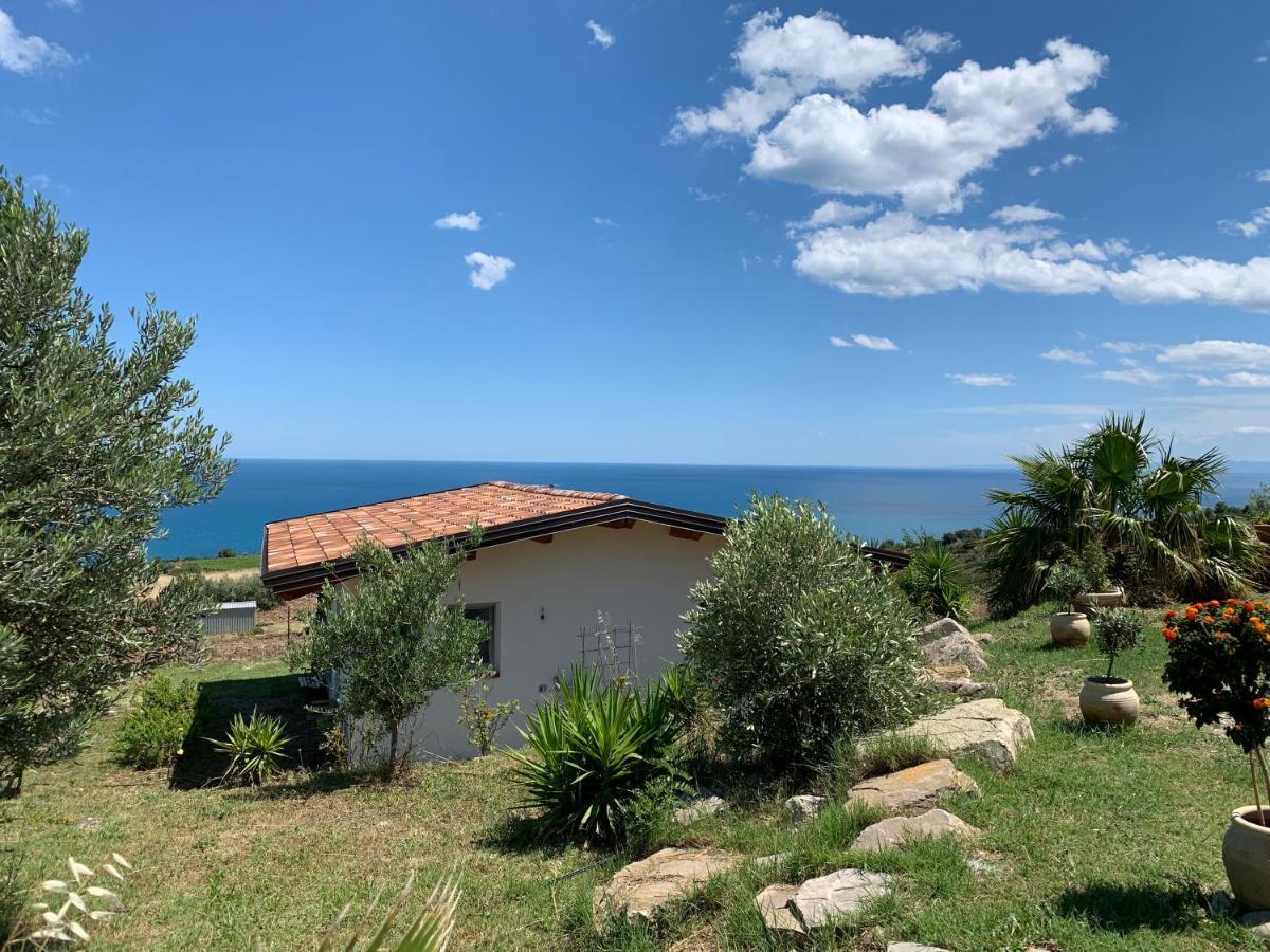 B&B Villa Sveva Rocca Imperiale Eksteriør billede