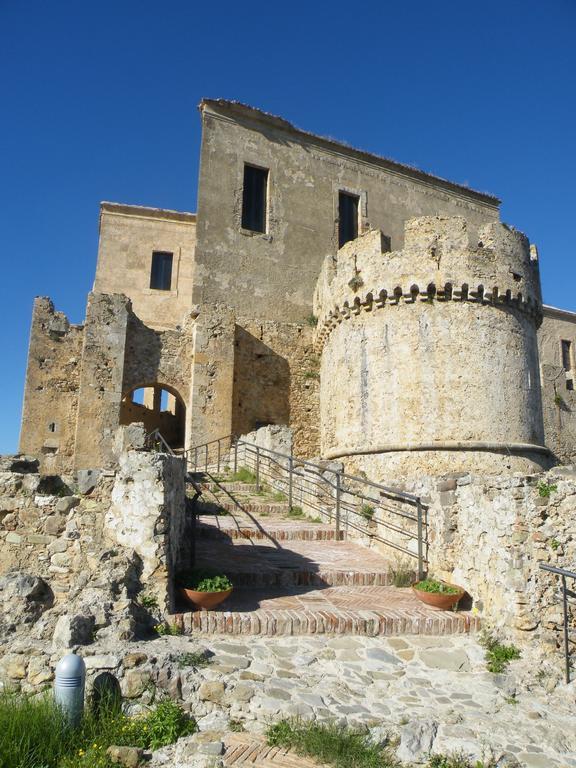 B&B Villa Sveva Rocca Imperiale Eksteriør billede
