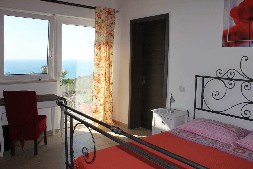B&B Villa Sveva Rocca Imperiale Eksteriør billede