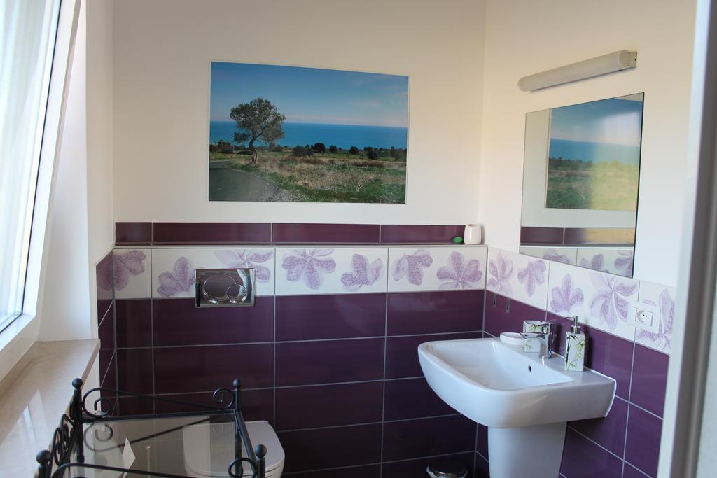 B&B Villa Sveva Rocca Imperiale Eksteriør billede