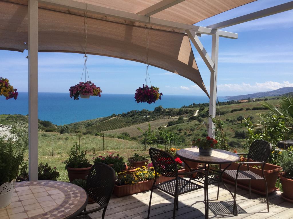 B&B Villa Sveva Rocca Imperiale Eksteriør billede