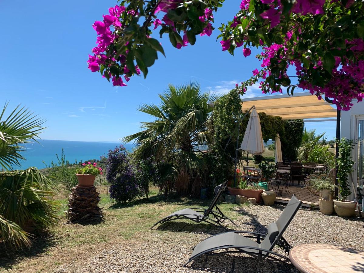 B&B Villa Sveva Rocca Imperiale Eksteriør billede